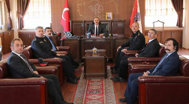 Vali Yurtnaç, veda ziyaretlerinde bulundu