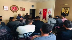 Alperenler’den üniversite öğrencilere eğitim semineri