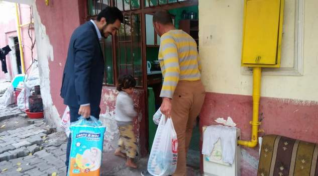 İnfak Derneğinden 200 aileye gıda ve yaşamsal yardım