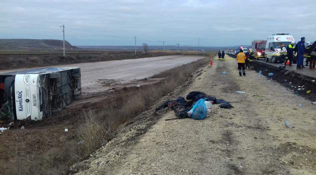 Yozgat’ta yolcu Otobüsü devrildi:1 ölü, 18 yaralı