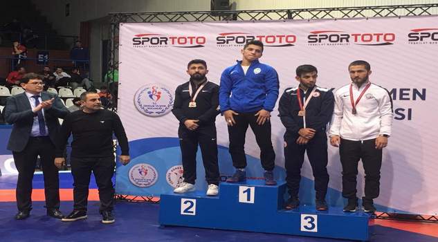 Kayseri Şekerli Milli Güreşçi Türkiye Şampiyonu oldu