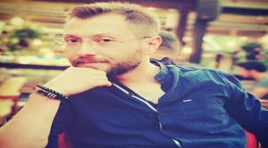 Genç öğretmen gözyaşları arasında toprağa verildi