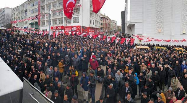 MHP yoğun katılımla adaylarını tanıttı