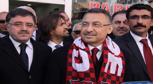 Cumhurbaşkanı Yardımcısı Oktay: Tepelerine balyoz gibi iniyoruz