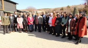 AK Parti İl yönetimini basına tanıttı