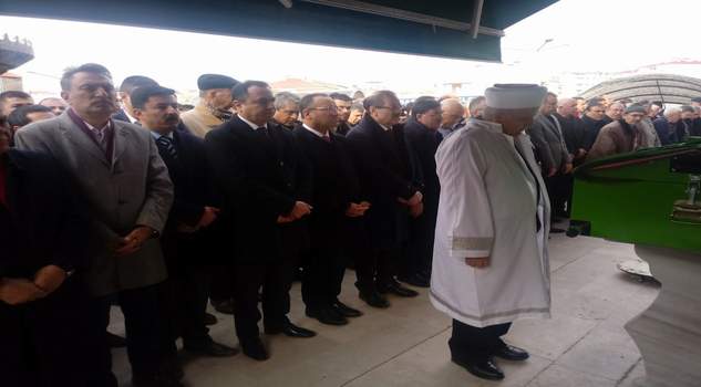 Akgül’ün  annesi toprağa verildi