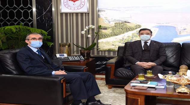 Başer, yatırım ve projeleri görüştü