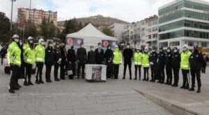 Polis eşleri tarafından KADES tanıtıldı