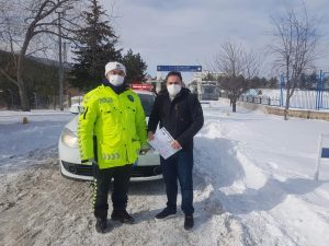 Kaza yapan polis adayını sınava Trafik polisleri yetiştirdi