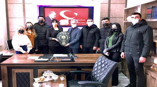 Polis Eşleri Derneği Başkanı Esertürk’ten AYÇ Okuluna ziyaret