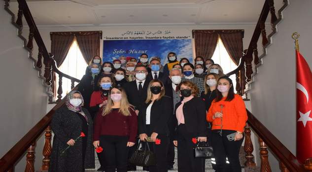 Zararsız: Kadın toplumun temelidir