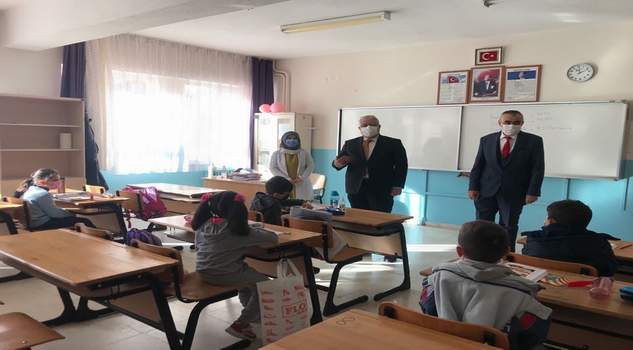 Yazıcı’dan öğrencilere “hoşgeldiniz” ziyareti