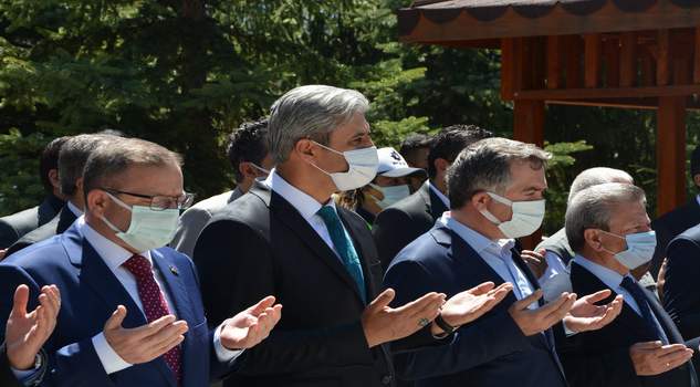 Yozgat İl Protokolünden Şehitlik ziyareti