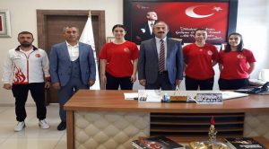 Hentbolculardan Neşeli ve Parlak’a ziyaret