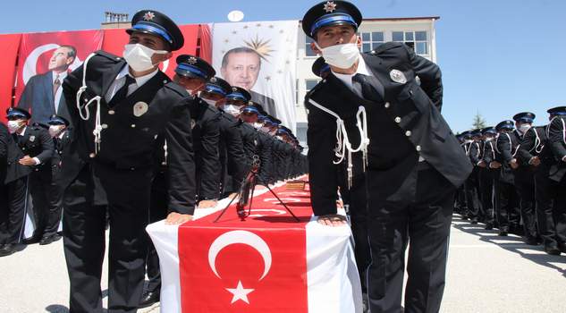 Yozgat POMEM’de 389 polis adayı mezun oldu