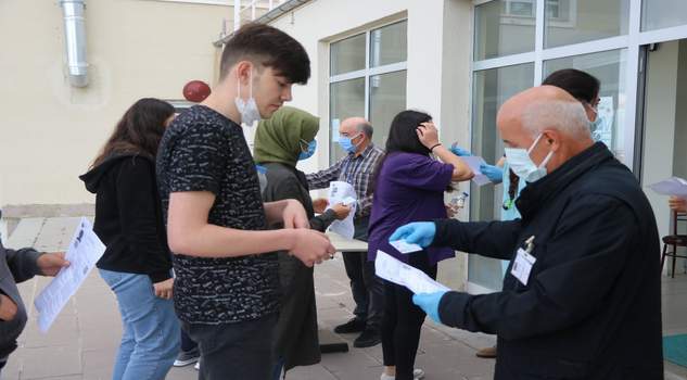 Yozgat’ta binlerce öğrenci TYT’de ter döktü
