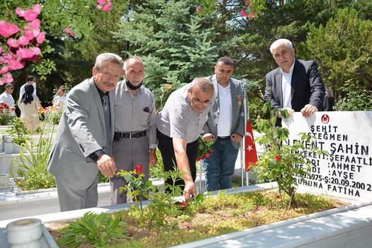 İl Başkanı Başer: Şehit ve gazilerimiz başımızın tacıdır