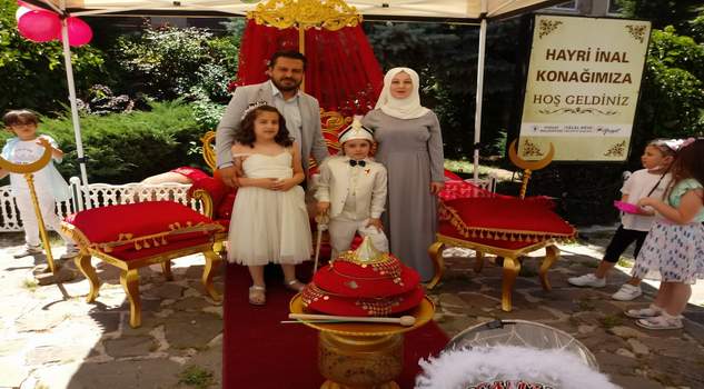 Muhteşem Sünnet Düğünü ile erkekliğe ilk adımını attı