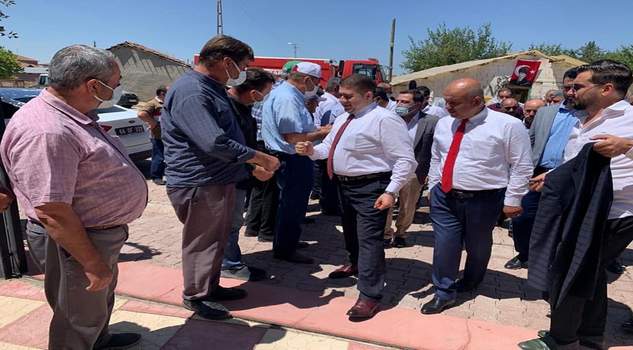 Milletvekili Sedef’e ilçelerde sevgi seli