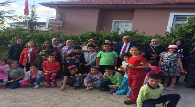 Beş dönemdir muhtarlık yapan Kayalı, onlarca hizmete imza attı