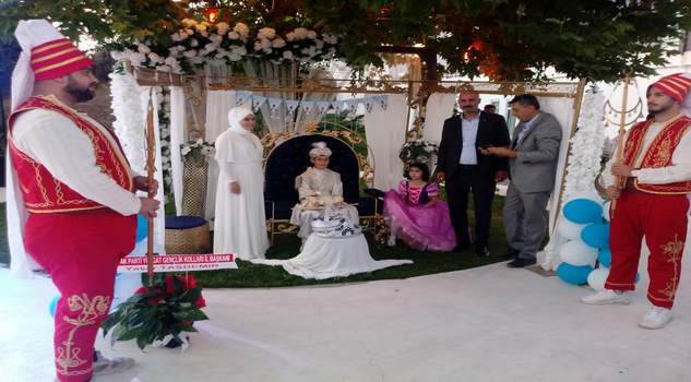 Durak, ailesinin küçük ferdi erkekliğe ilk adımını attı