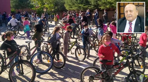 Bilal Şahin’den 96 öğrenciye bisiklet