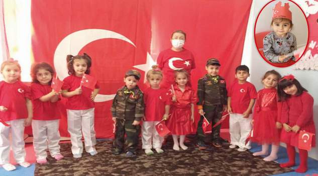Miniklerden 29 Ekim coşkusu