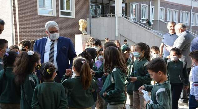 Yazıcı, Sorgun’da okul ziyaretlerinde bulundu