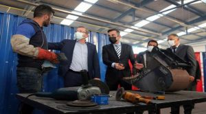 Vali Polat, OSB’deki firmaları ziyaret etti