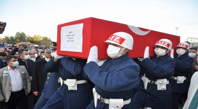 Şehit Uzman Çavuş Çelik, dualarla son yolculuğuna uğurlandı
