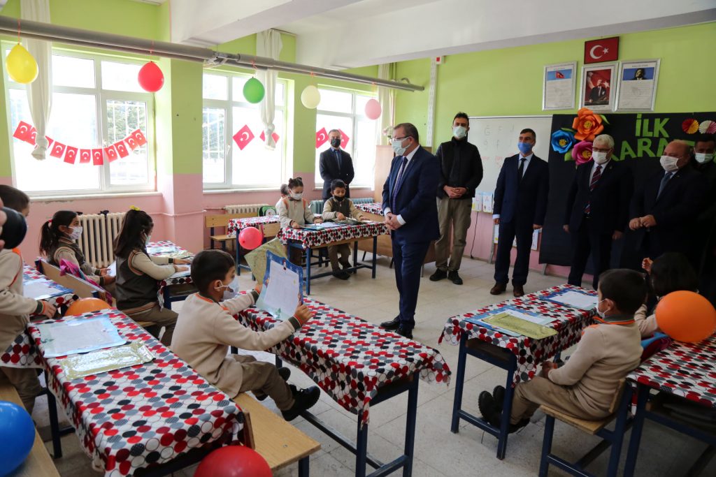 Köy okulları eğitime açılıyor