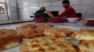 Zamlara inat ekmeği indirimli satıyor