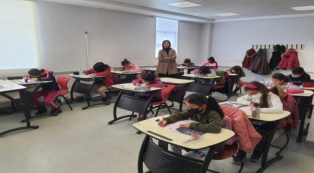 AYÇ TED Koleji Seviye Tespit Sınavına yoğun ilgi