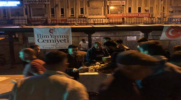 İYC’den vatandaşa kandil simidi ikramı