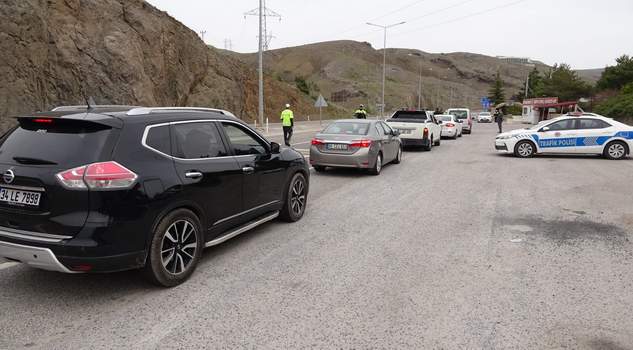 Trafik yoğunluğu başladı