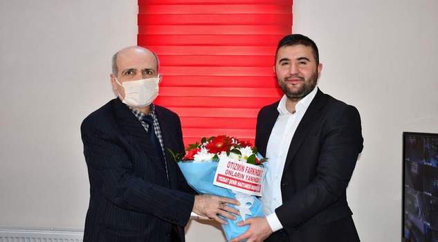 Yalnız bırakmadılar