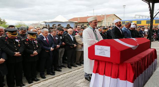 Şehit Uzman Çavuş dualarla uğurlandı