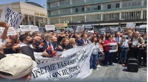 Sosyal Medya yasası protesto edildi