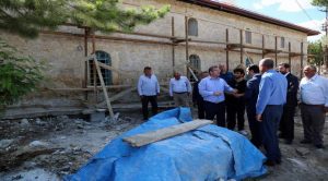Vali Polat: Tarihi camide restorasyon çalışmalarını inceledi