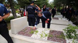 Yozgat protokolünden şehitlik ziyareti