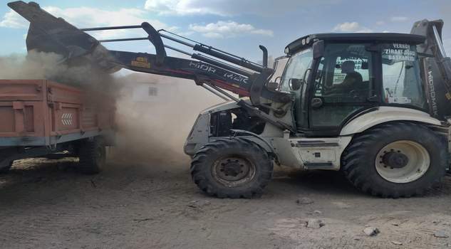 Odaya kazandırdığı iş makineleri ile 60 köye hizmet veriyor