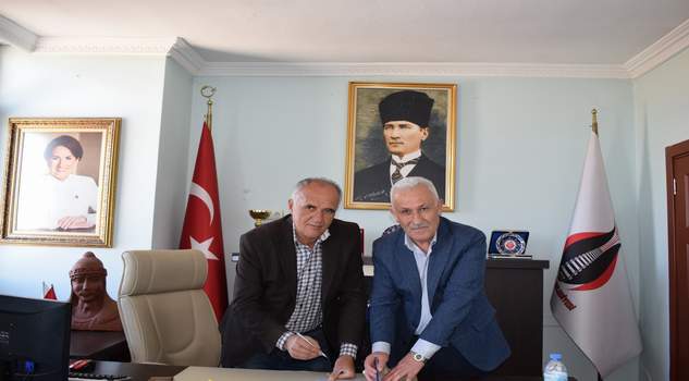 Yenifakılı ve Ovakent Belediyesinde yüzler güldü