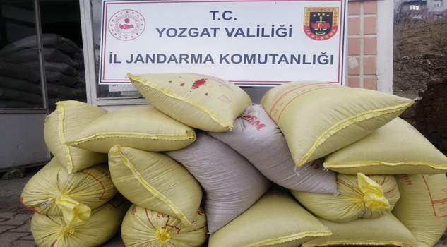 Depodan 15 çuval buğday çalan 3 şüpheli tutuklandı