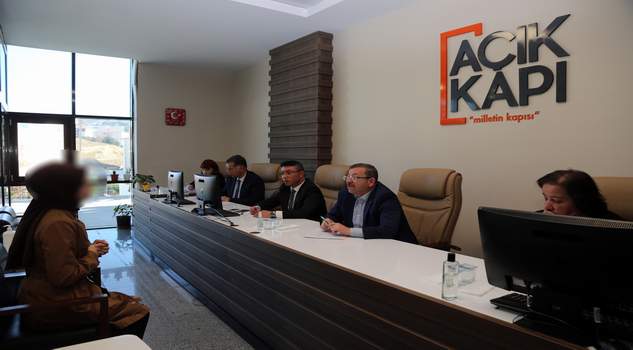 Vali Polat, “Açık kapı’da vatandaşların sorun ve isteklerini dinledi
