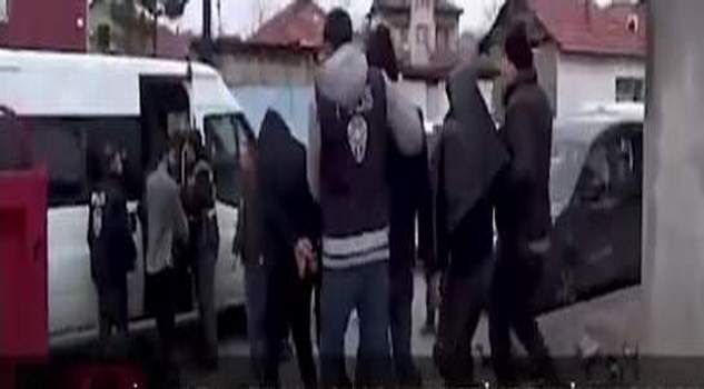 Sahte kimlikle ehliyet sınavına girmeye çalışan 38 kişi gözaltına alındı