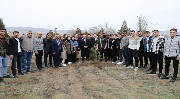 Karadağ, Adalet MYO öğrencileri ile bir araya geldi