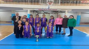 Köy okulu basketbol kız takımı il birincisi oldu