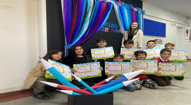 AYÇ/TED AD Koleji’nde karne sevinci