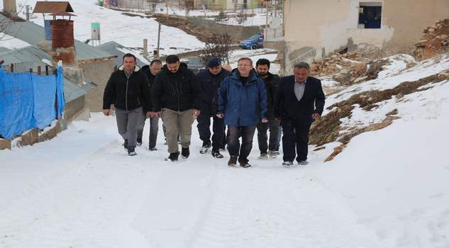 Vali Polat, köy ziyaretlerini sürdürüyor