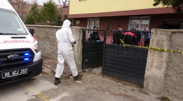 Boşanma aşamasındaki eşini öldürdü